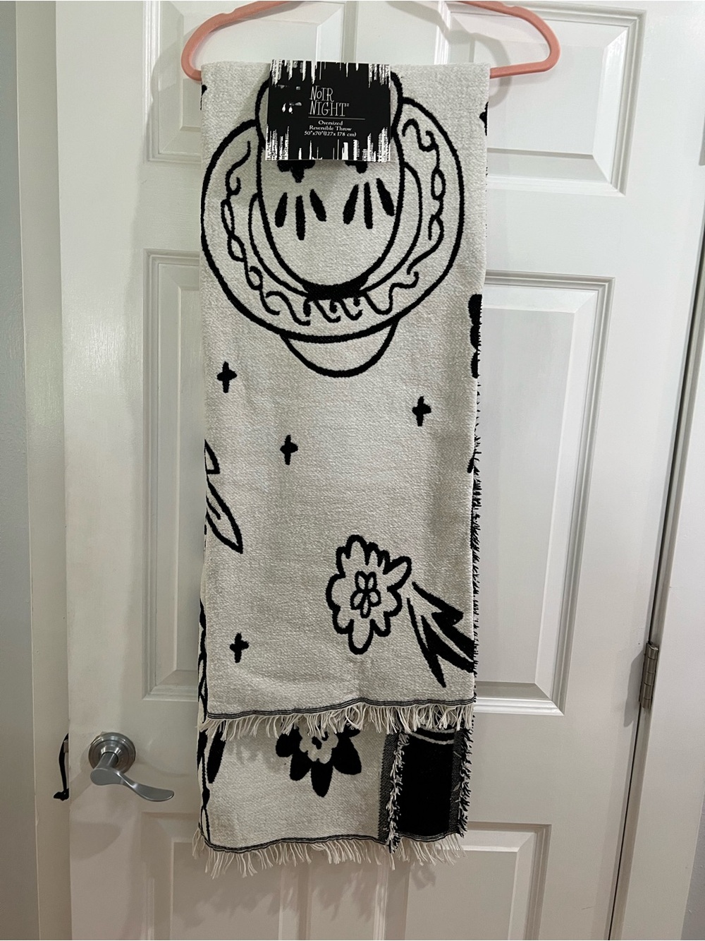 Reversible Skeleton Throw Blanket - Black & Cream - Picture 2 of 6